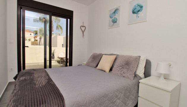 Resale - Villen
 - Villamartin - Villamartín