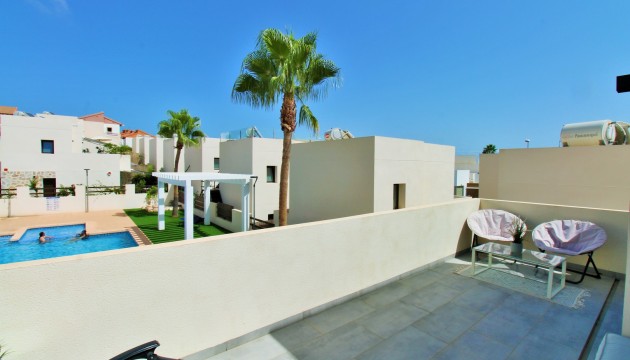 Resale - Villen
 - Villamartin - Villamartín