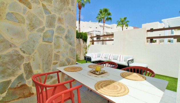 Resale - Villen
 - Villamartin - Villamartín