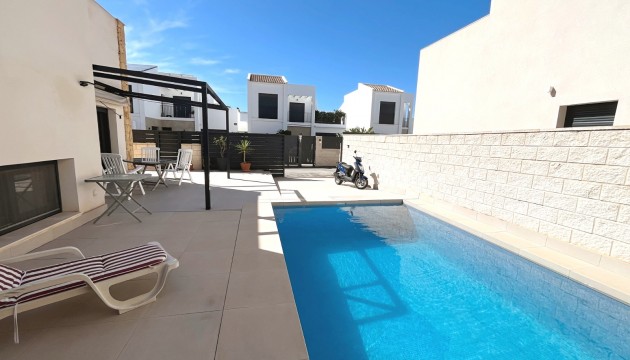 Venta - Villas
 - Ciudad Quesada - Pueblo Bravo