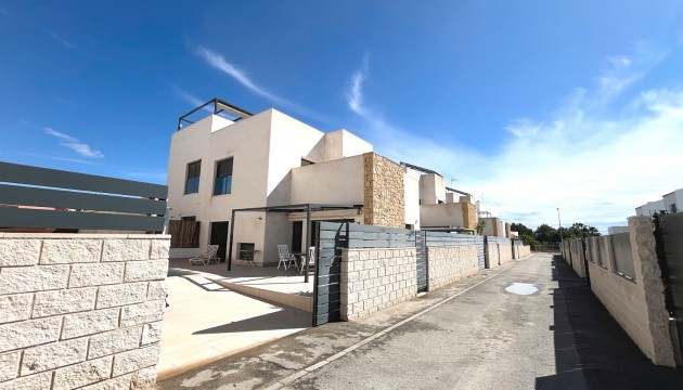 Venta - Villas
 - Ciudad Quesada - Pueblo Bravo