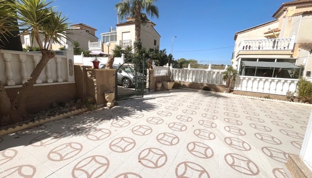 Sale - Villas - Algorfa - Montebello