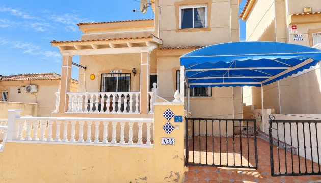 Venta - Villas
 - Quesada