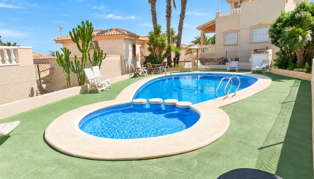 Venta - Villas
 - Quesada