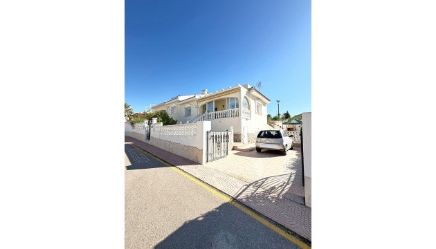 Resale - Townhouse - Ciudad Quesada - La Fiesta