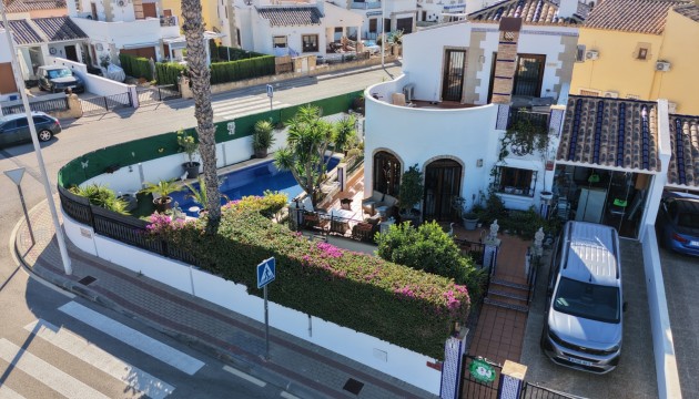 Sale - Villas - Algorfa - La Finca Golf Resort