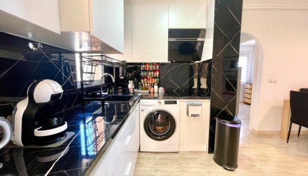 Sale - Apartment - La Siesta