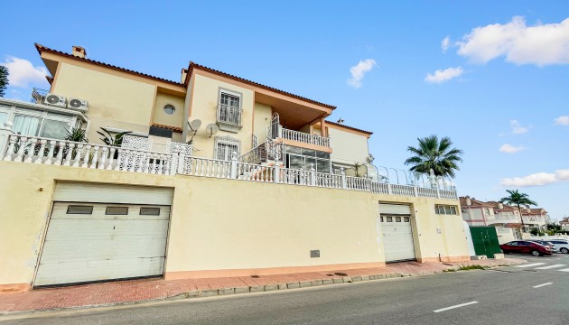Sale - Apartment - Los Altos