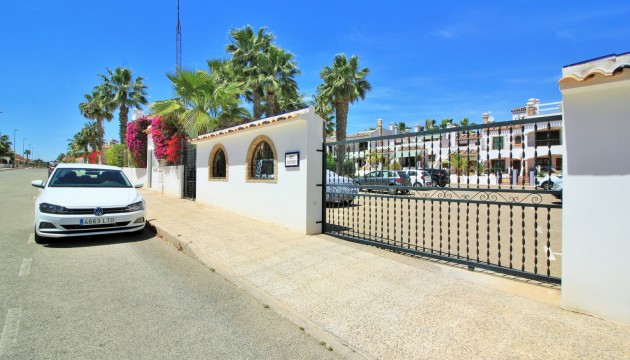 Sale - Apartment - Villamartin - PAU 8