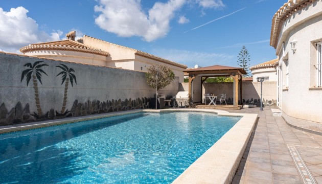 Resale - Villen
 - Orihuela - Playa Flamenca