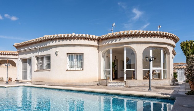 Resale - Villen
 - Orihuela - Playa Flamenca
