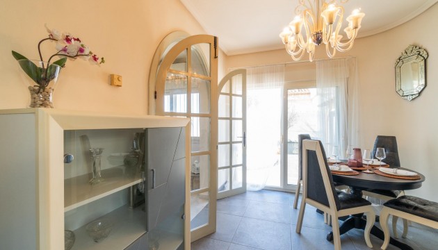 Resale - Villen
 - Orihuela - Playa Flamenca