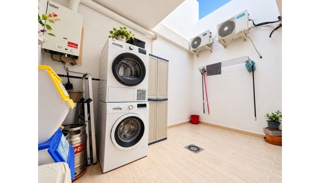 Revente - Townhouse - Daya Nueva