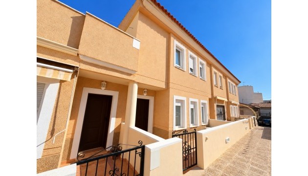 Revente - Townhouse - Daya Nueva