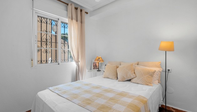 Resale - Townhouse - Villamartin - Costa Blanca