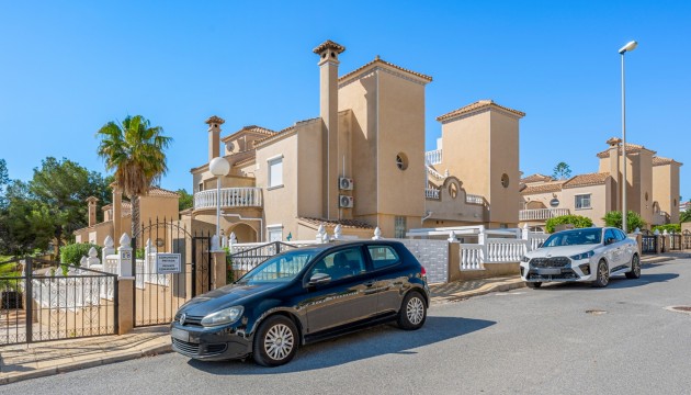 Resale - Townhouse - Villamartin - Costa Blanca