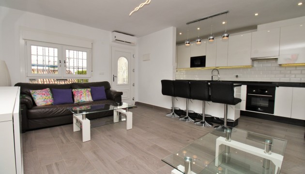 Sale - Townhouse - Villamartin - Villamartín