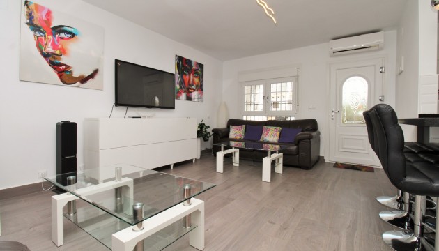 Sale - Townhouse - Villamartin - Villamartín
