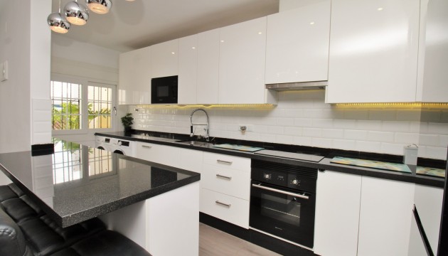 Sale - Townhouse - Villamartin - Villamartín