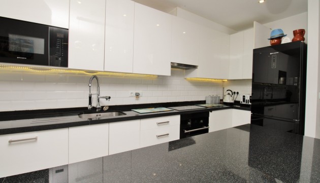 Sale - Townhouse - Villamartin - Villamartín