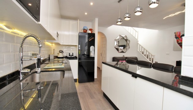 Sale - Townhouse - Villamartin - Villamartín