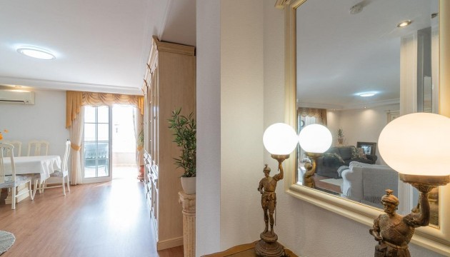 Sale - Apartment - Torrevieja - Centro