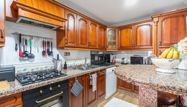 Sale - Apartment - Torrevieja - Centro