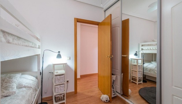 Sale - Apartment - Torrevieja - Centro