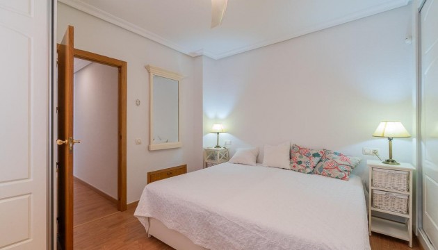 Sale - Apartment - Torrevieja - Centro
