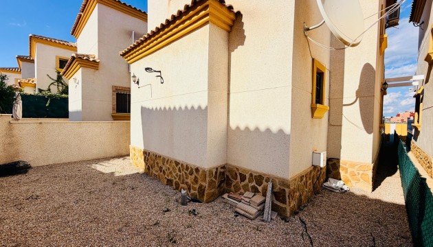 Sale - Villas - Los Montesinos - La Herrada