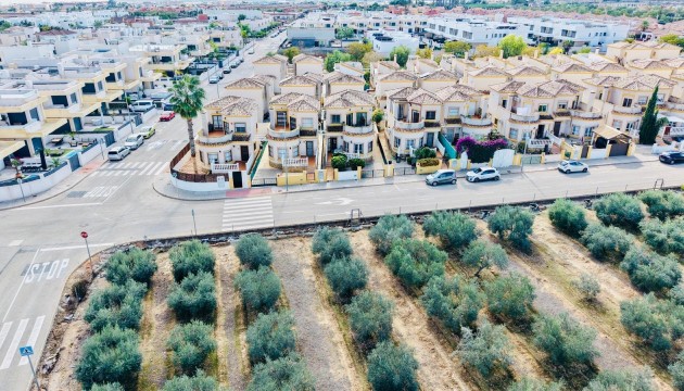 Sale - Villas - Los Montesinos - La Herrada